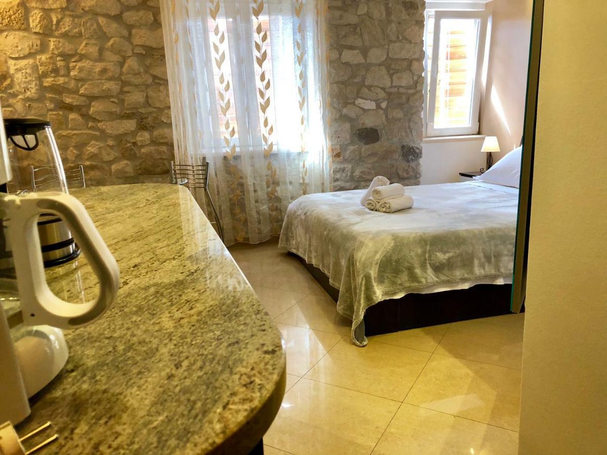 Apartments Feral Trogir Luaran gambar