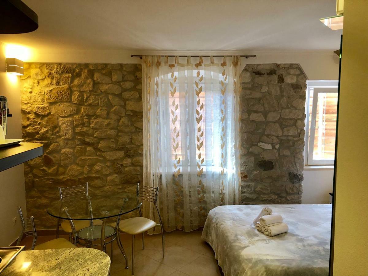 Apartments Feral Trogir Luaran gambar